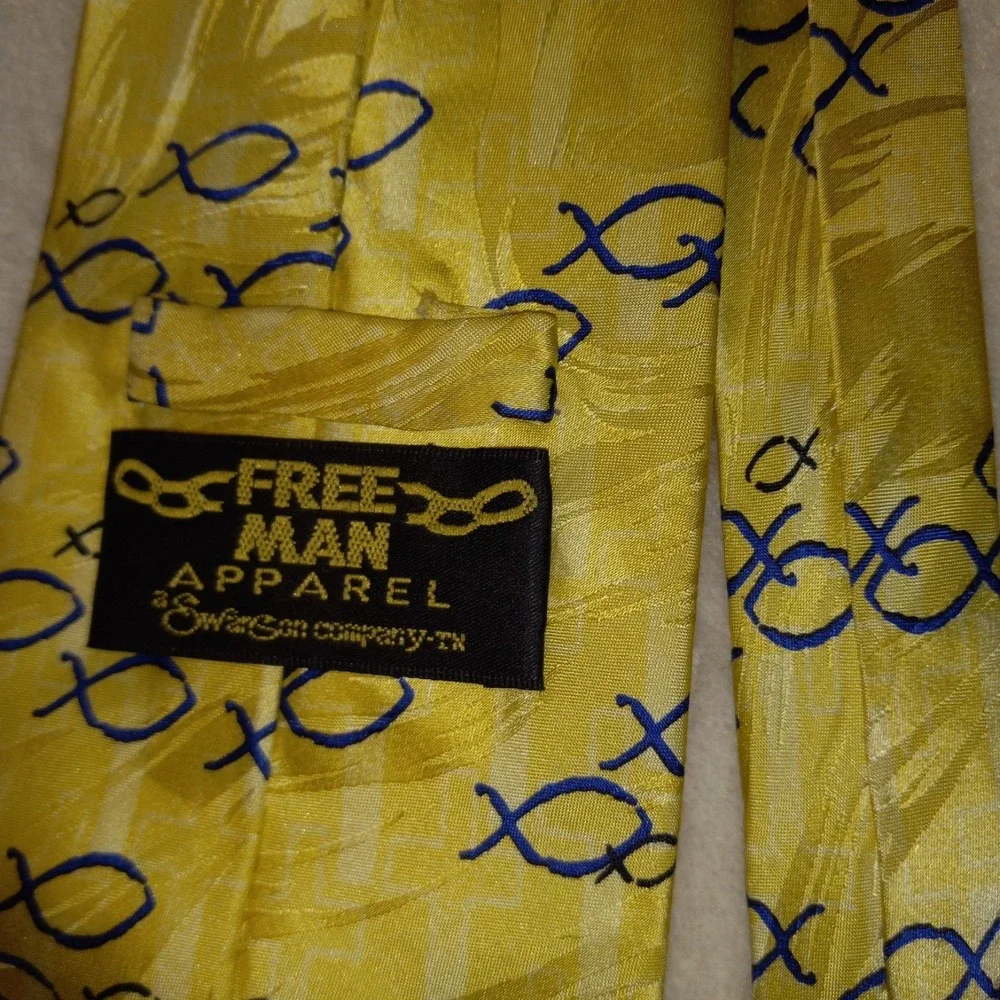 Free Man Apparel Tie Gold Christian Fish Ichthys Blue Fish100% Silk Made 3.5 61